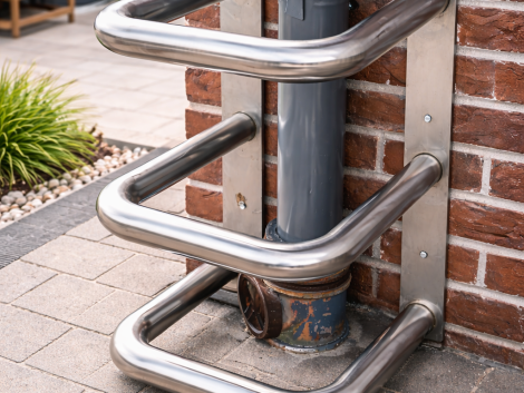 odbojnica elewacyjna ochronna do rynny